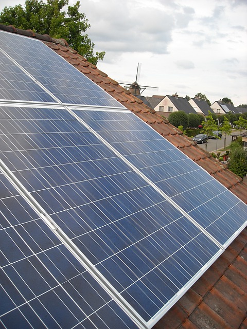 solar-panels-944006_640